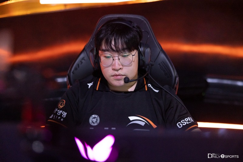 '딜라이트' 유환중.