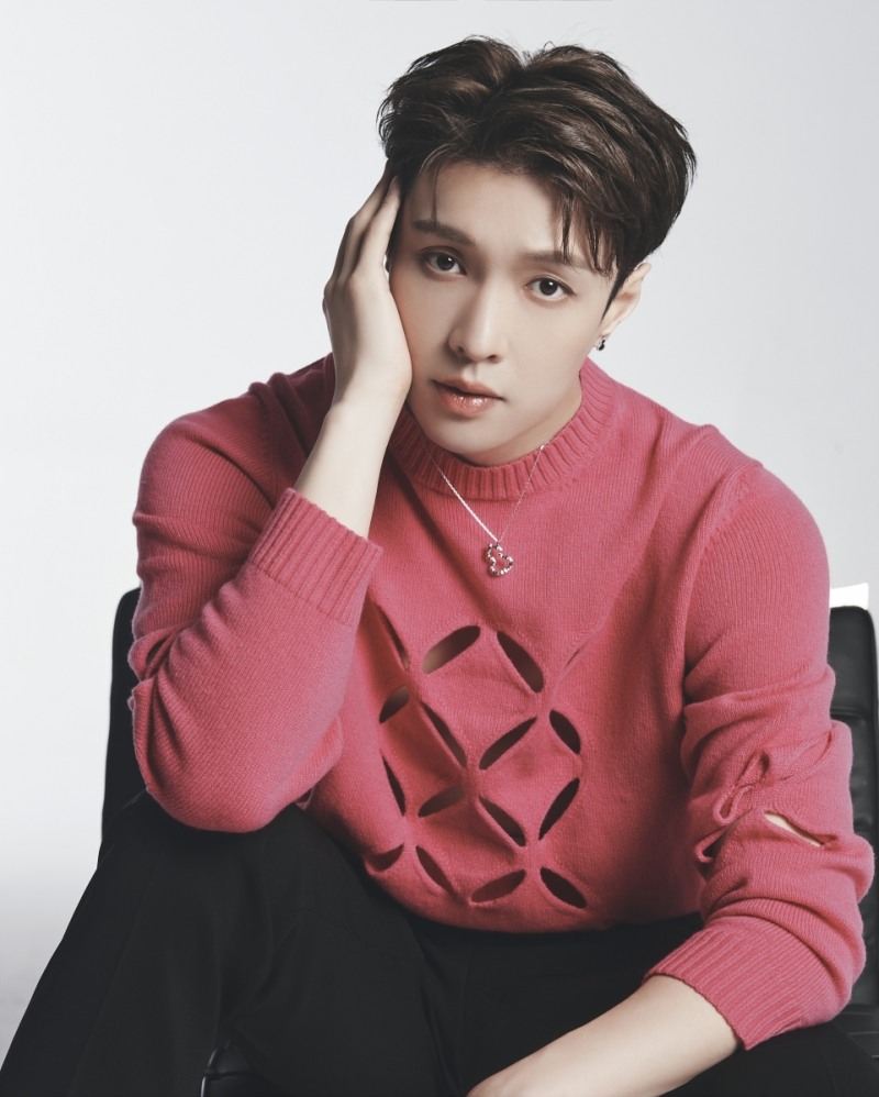 레이(LAY ZHANG), 한국 팬들 위한 한국어 앨범 발매→한국 음악방송 무대 예고