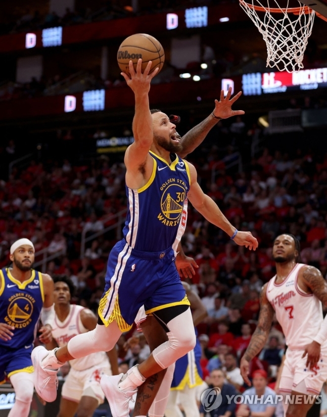 NBA 골든스테이트, 10연승의 상승세 타던 휴스턴 꺽고 '6연승' PS행 청신호