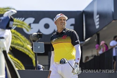 '첫 우승 보인다' 가르시아, LIV 골프 이틀 연속 선두