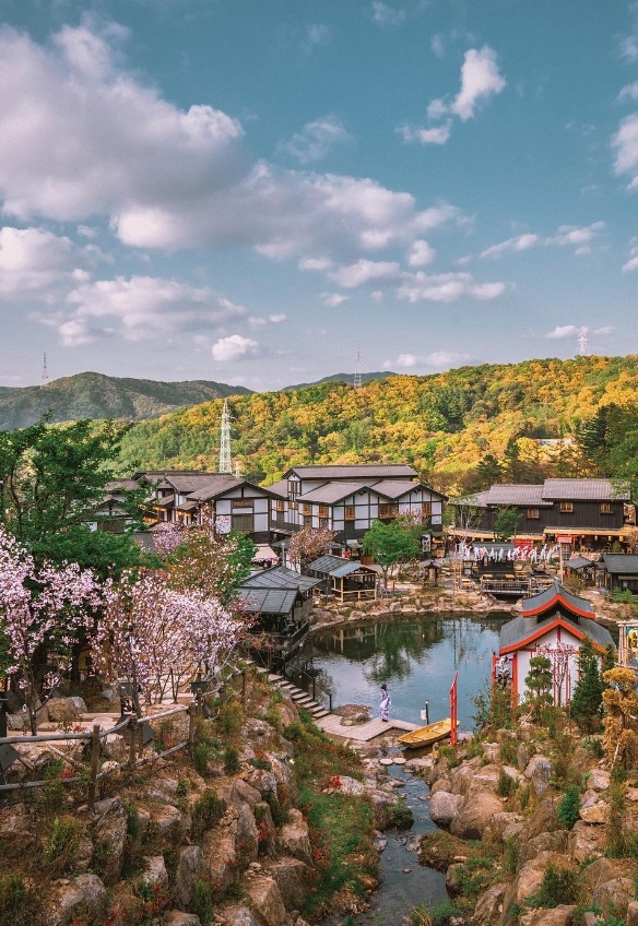 니지모리 스튜디오, ‘행복과 사랑, 꿈의 색채’ 담은 예술의 향연 전시회 개최