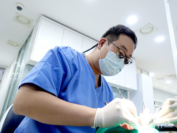 고르다치과의원잠실점최재용대표원장