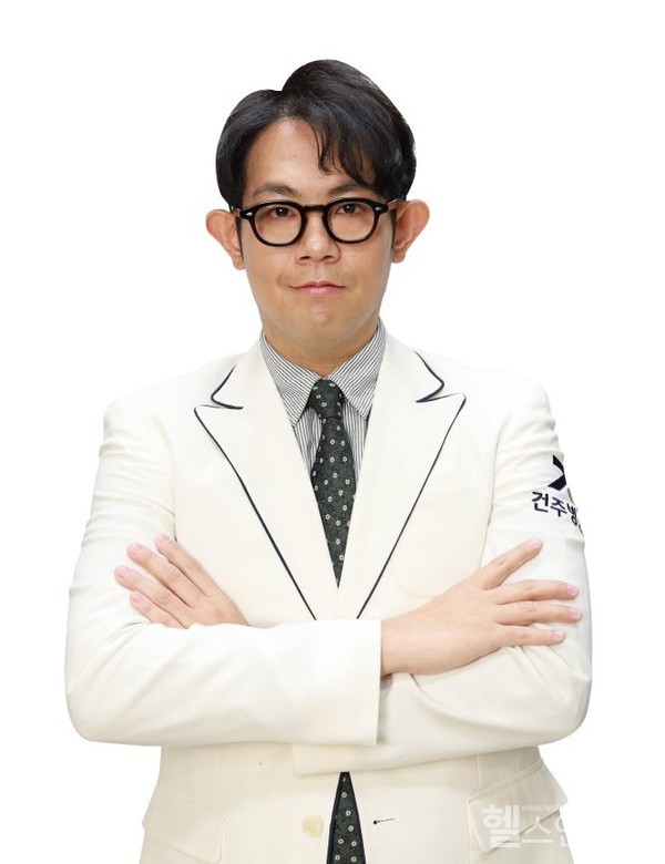 건주병원정형외과족부센터윤형화