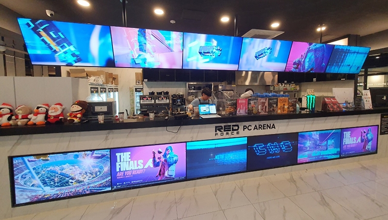 '더 파이널스'로 꾸며진 PC방