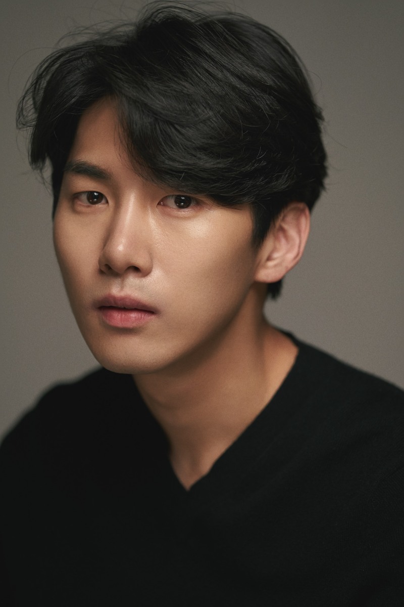 이재준, 와이원엔터테인먼트 전속계약 체결…류승범X황정음X이범수X박효주X이엘 등과 한솥밥