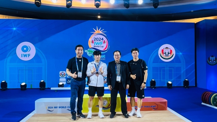 2024 IWF월드컵역도대회 동메달을 목에 건 박주효 선수