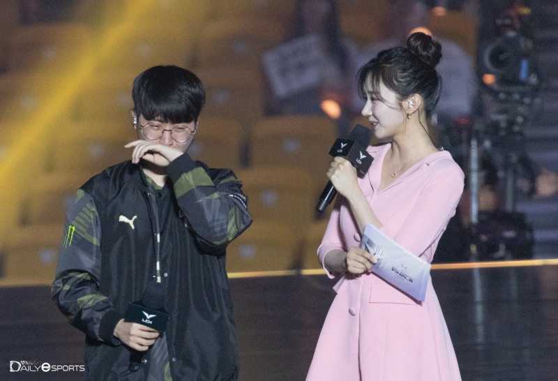 '기인' 김기인, 데뷔 7년 만에 LCK 첫 우승...FMVP도 선정