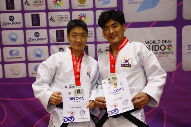 사진 = (오른쪽)정종욱 선수