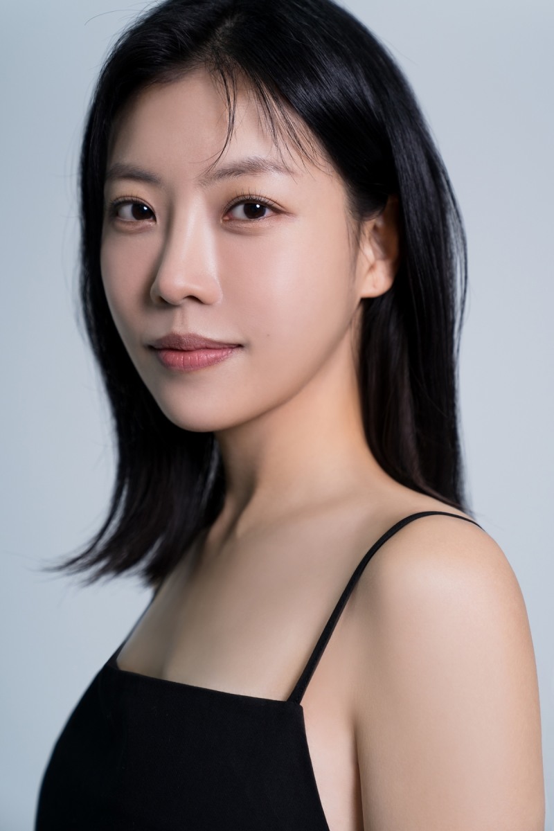 서예화, 다채로운 매력 발산 새 프로필 공개