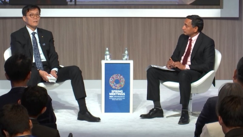 (상보) 이창용 "최근 환율, 펀더멘털서 다소 벗어나..변동성 완화 위한 재원과 수단 보유"