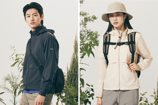 라이트 타슬란 후디 재킷(왼쪽), 라이트 타슬란 후디 우먼 재킷