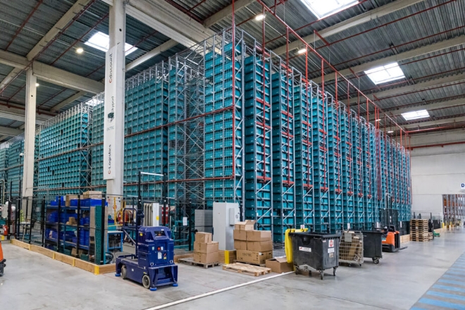 엑소텍의 창고 자동화 솔루션이 적용된 실제 현장