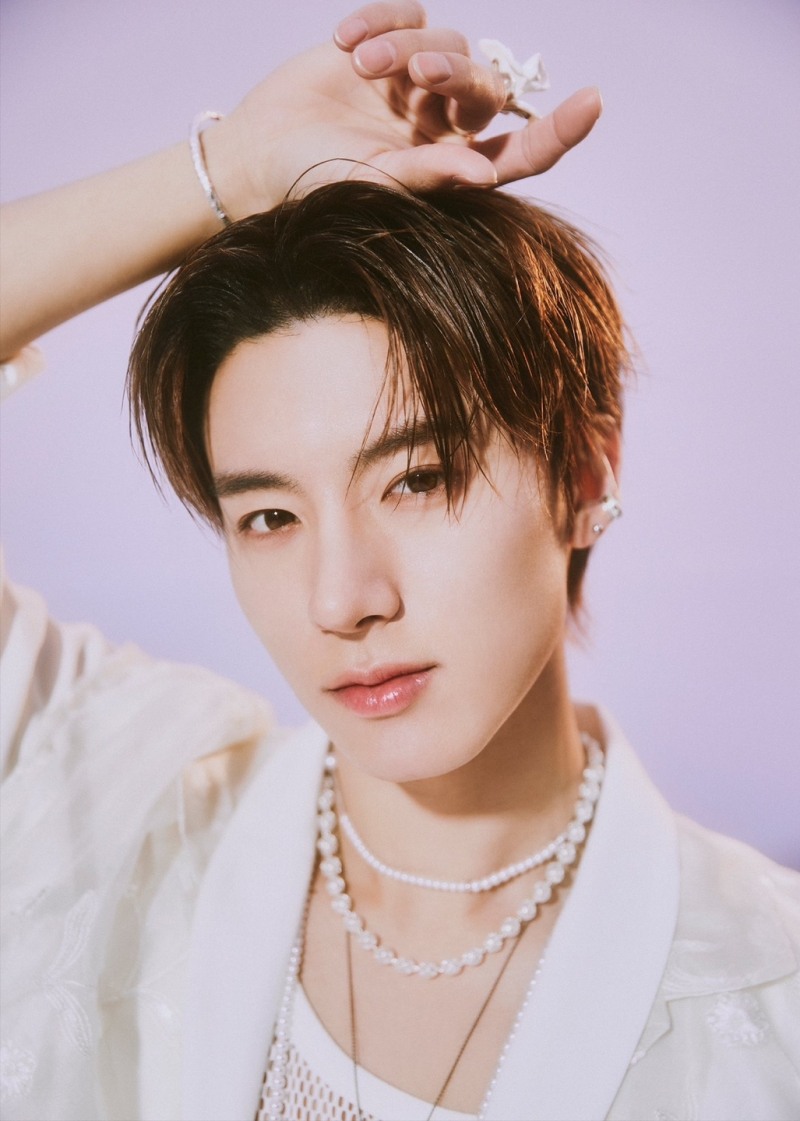 더보이즈 에릭, 웹 예능 ‘선물함’ MC 발탁