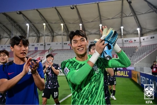 김정훈(오른쪽)