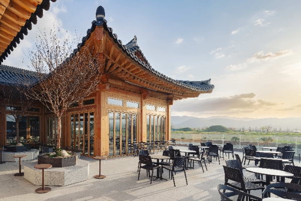 폴 바셋, 한옥의 美 담은 경주 교동 DT점 오픈