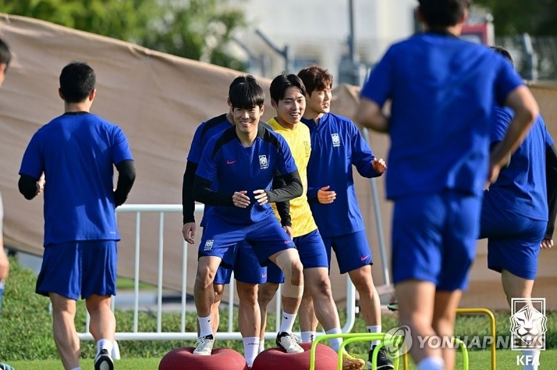 한국 선수들이 훈련하고 있다.