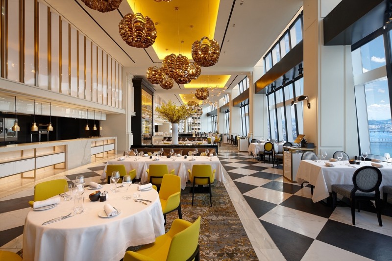 시그니엘 서울, 스테이 미식 결합한 호캉스 프로모션 선봬…미쉐린 3스타 셰프가 선사하는 명품 다이닝