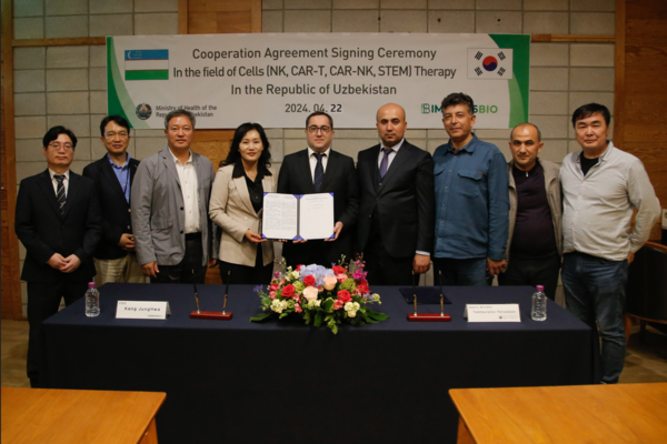 보건복지부차관TASHPULATOVFARKHODJON와국립병원장등8명의우즈베키스탄정부관계자방한하여계약체결