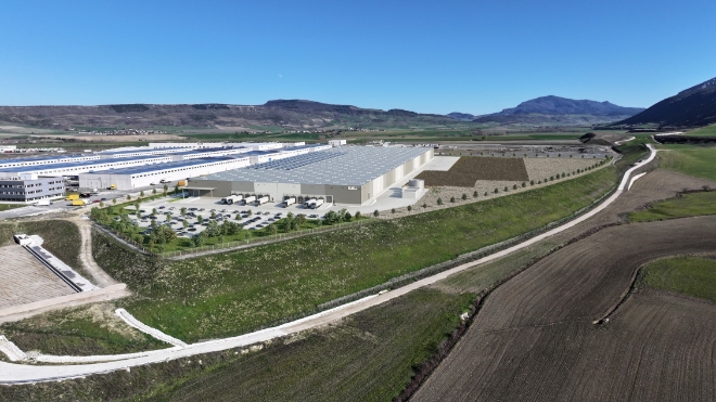 현대모비스는 (현지시간) 지난 23일 스페인 나바라주에서 폭스바겐에 공급할 전기차용 배터리시스템(BSA) 공장 착공식을 개최했다고 24일 밝혔다. 사진은 현대모비스 스페인 배터리시스템 공장 조감도. (사진 = 현대모비스 제공)
