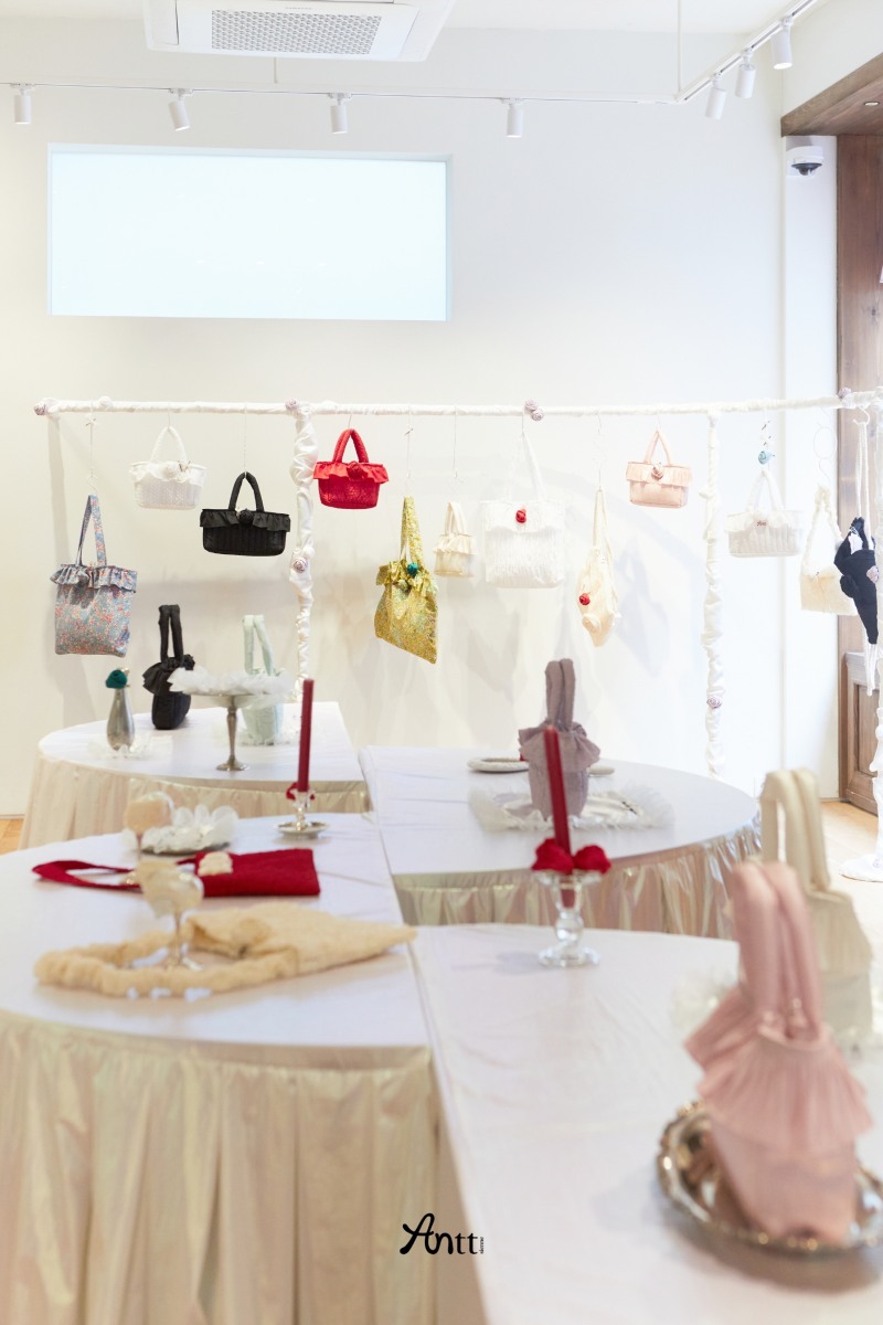 시엔느, 신규 레이블 '앙뜨' 론칭 기념 하우스 팝업 스토어 개최