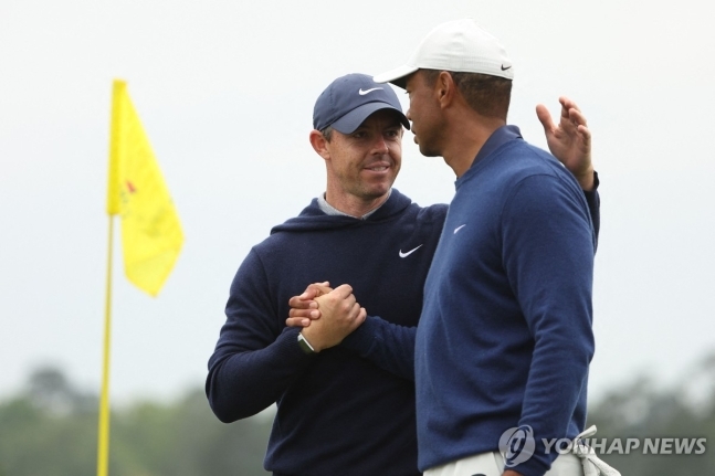 '남아줘서 고마워' PGA투어, '우즈 1천378억원, 매킬로이 689억원' 지급