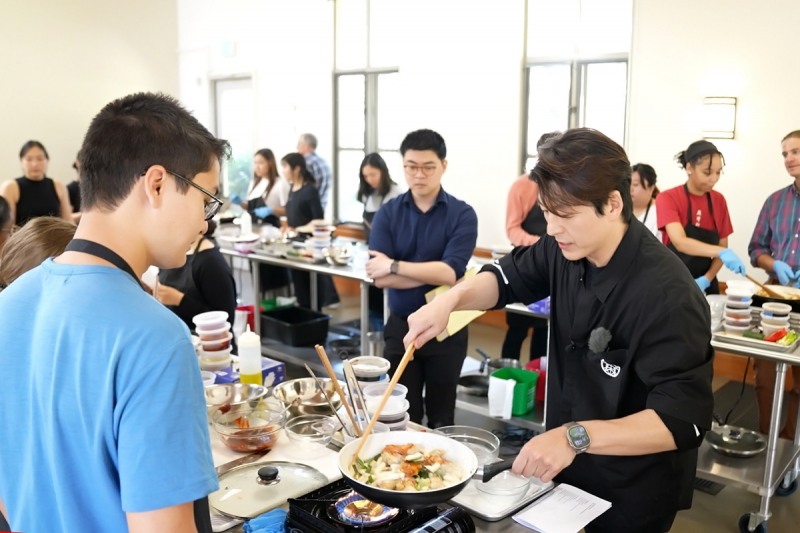 류수영, 美 스탠퍼드대 요리 수업 개최…재학생들에게 어남선생 한식 레시피 전수