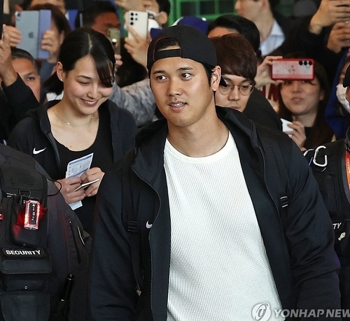 오타니 쇼헤이와 부인 다나카 마미코가 서울을 방문했을 때의 모습