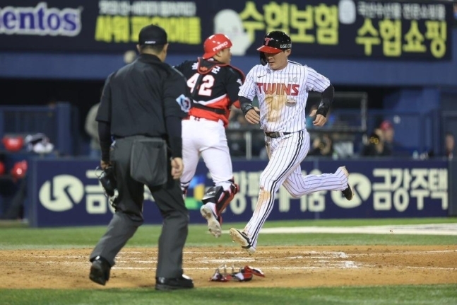 6회 오지환이 질주로 만든 추격 득점
