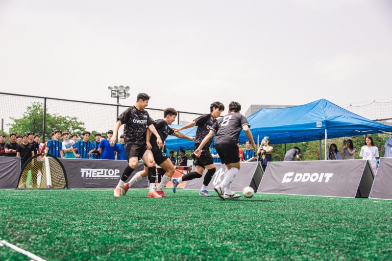 스포츠 크리에이터 더투탑의 2:2 축구 이벤트 자료 사진. 제공=워프코퍼레이션