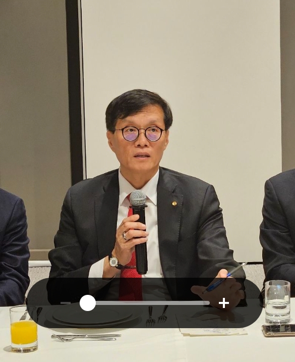 (상보) 이창용 "(1분기) 성장률 등으로 4월 통방 5월 통방 근거 되기 어려워...4월까지 했던 논의 다시 점검"