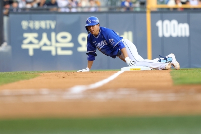 사진=김영웅, 프로 첫 3루타