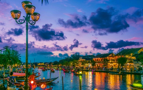 홈플러스, 가족 여행객 위한 '다낭 호이안 패키지 특가 상품' 선보여