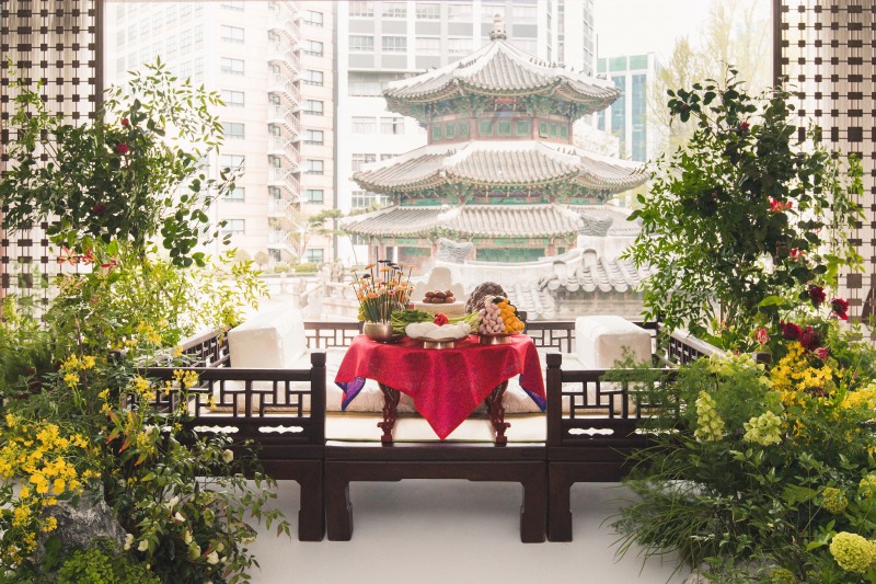 웨스틴 조선 서울, 프리미엄 가족연 패키지 ‘자정향’ 선봬…고즈넉한 황궁우 배경의 궁중 돌잔치