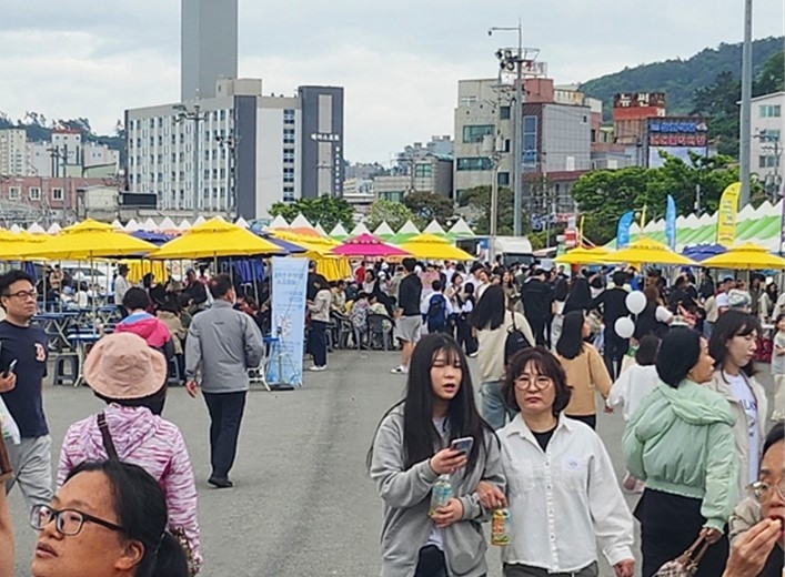 장보고 축제장 먹거리 행사장