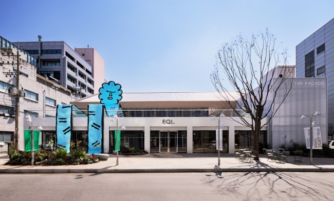 한섬이 운영하는 성수동 EQL GROVE 매장 전경