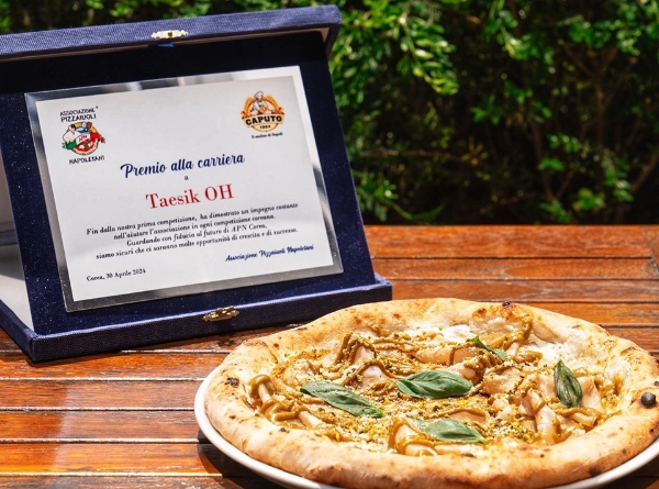 ‘APN 나폴리 피자협회’ 공로상패 & 더 키친 일 뽀르노 ‘지오반니 피자’