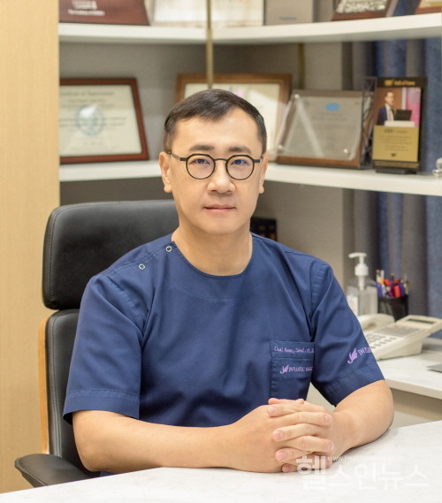 JW정원성형외과설철환원장