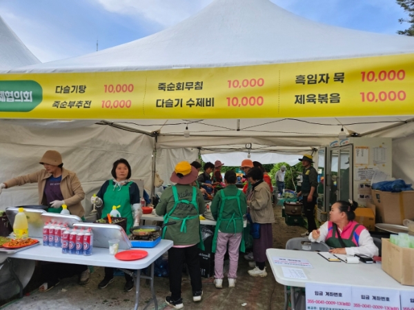 대나무축제 기간 명품 죽순요리 먹거리 판매부스. / 사진=담양군 제공