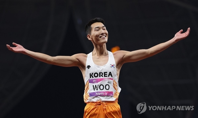 사진=행복한 '스마일 점퍼' 우상혁