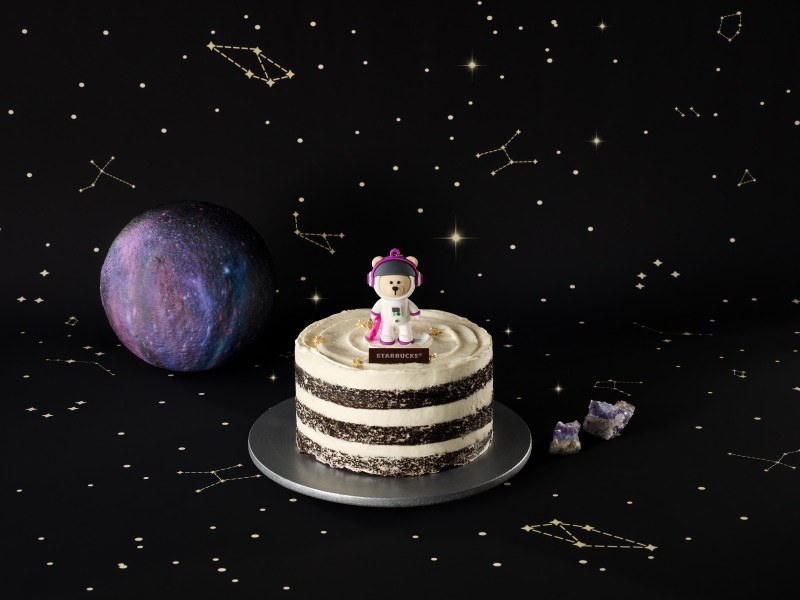 스타벅스, 매월 별자리 날짱 맞춘 '럭키 스타 케이크' 선보여