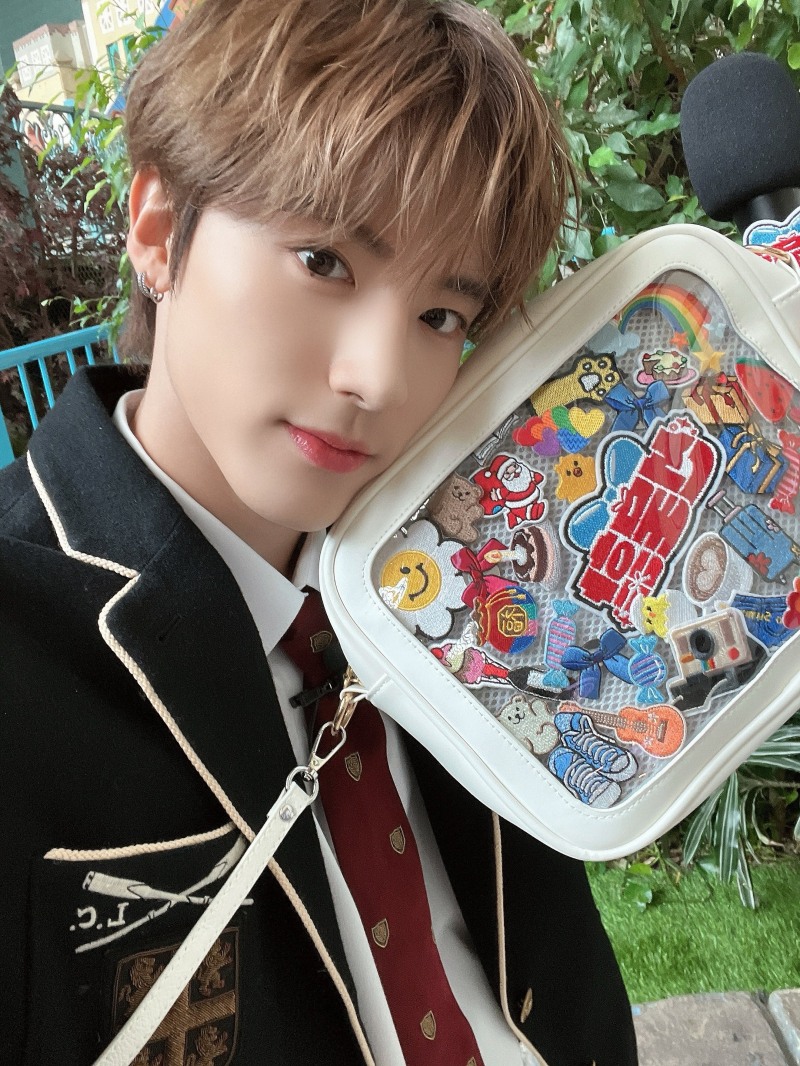 더보이즈 에릭, '첫 단독 MC 웹 예능 '선물함' 마무리…‘기분 좋은 에너지 선사’