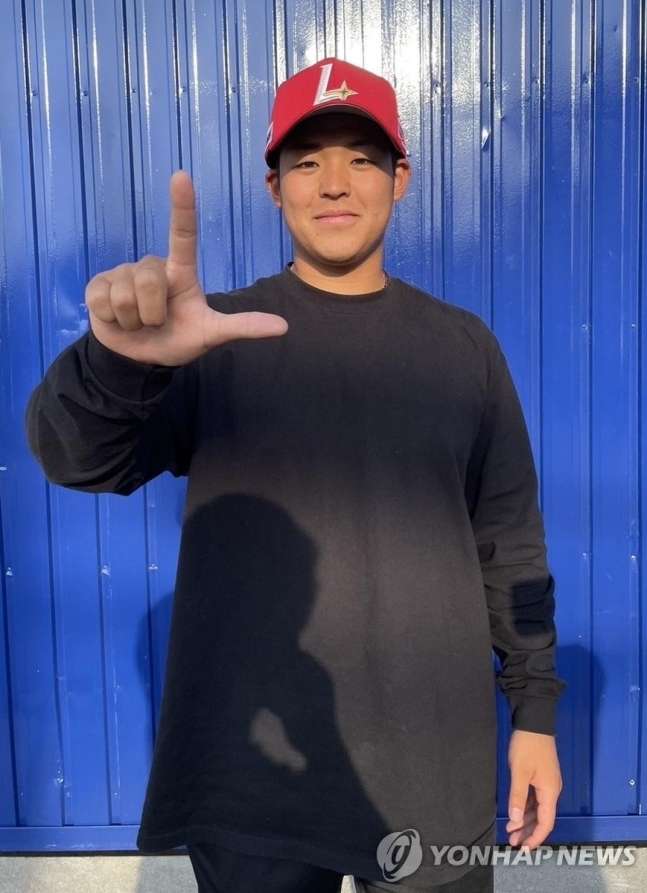 사진=SSG 랜더스, 일본 투수 시라가와 영입