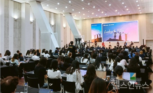 23일이화여대에서180여명이참석한가운데열린‘미래를이끄는이공계여성을위한토론회(LeadingtheFuture:WomenLeadinginScience&Technology(STEM))’