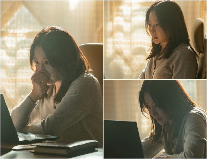 ‘우리, 집’ 김희선, 노트북 속 음성에 놀라 입틀막 동공 정지 현장 포착