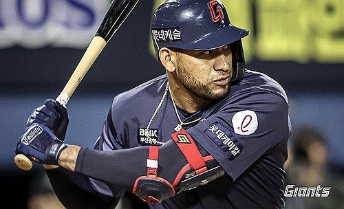 롯데, 불펜진 5인방 무실점 '호투'.. 삼성전 ‘위닝 시리즈’