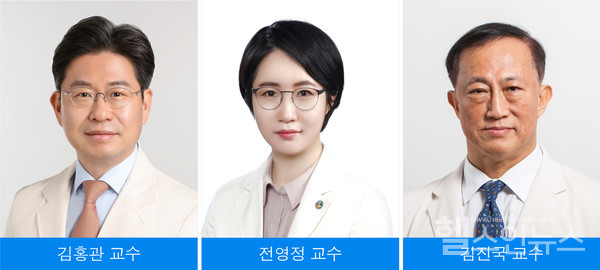 (왼쪽부터)삼성서울병원폐식도외과김홍관·전영정·김진국교수