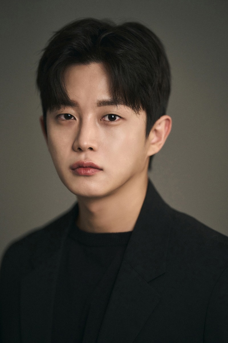 김민석, 매니지먼트움과 전속계약 체결…활발한 활동 예고