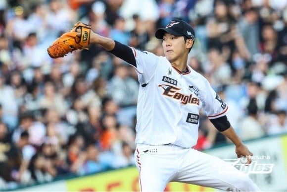 사진=한화 신인 황준서의 투구