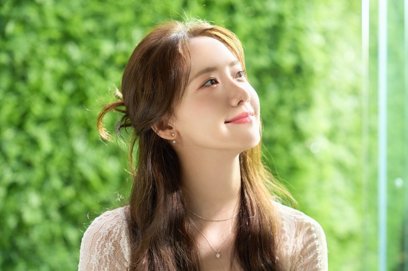 임윤아, ‘여름밤(Feat. 스무살) (Summer Night)’ 스페셜 클립 공개…더욱 성숙해진 음색과 깊어진 감성