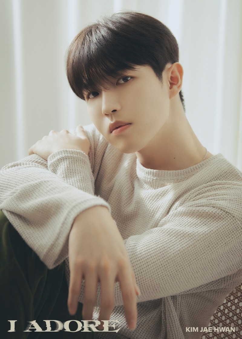 김재환, 現소속사 웨이크원과 재계약 체결…7월 1일 입대